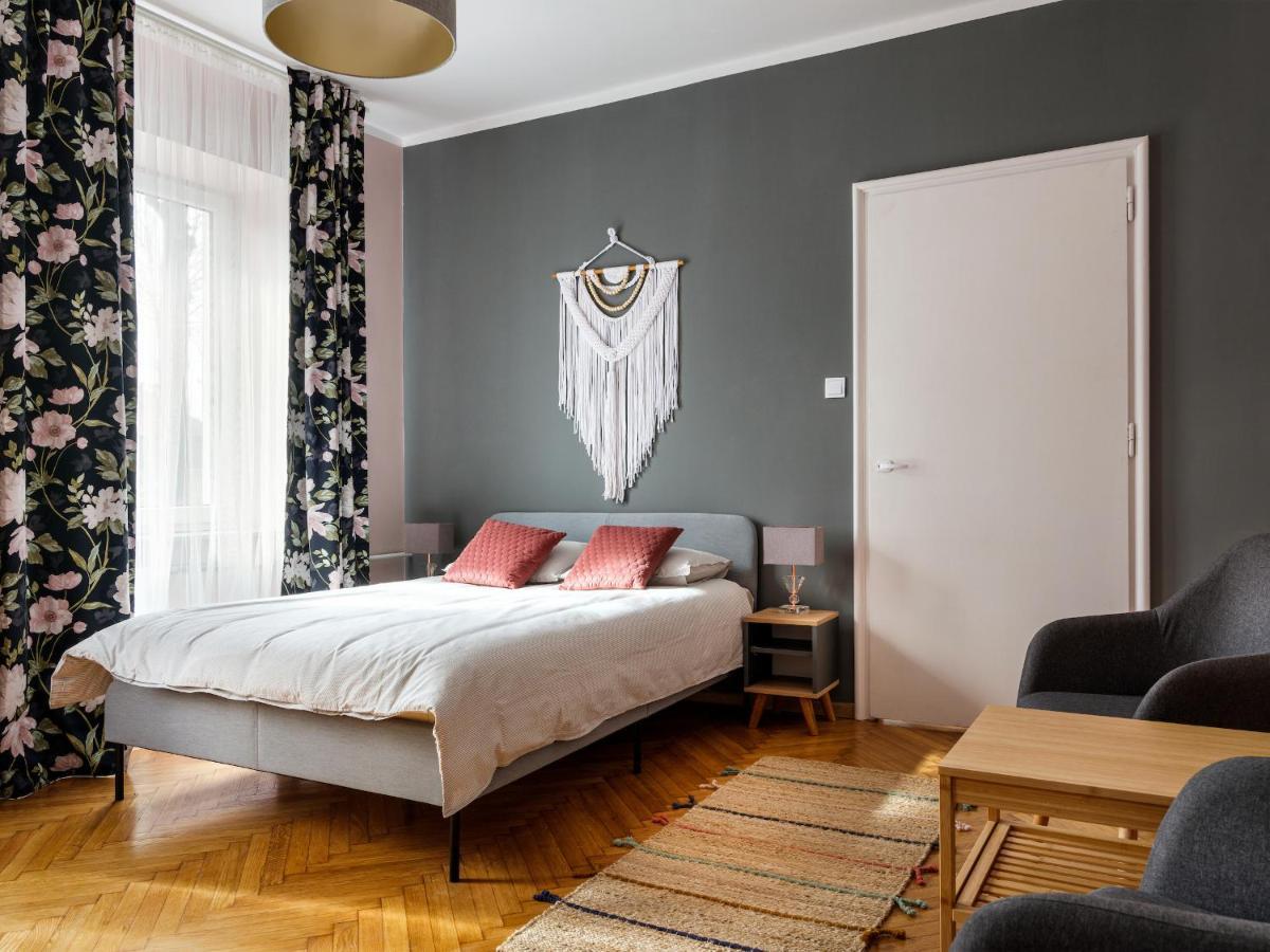 Apartament Zakatek Z Dwiema Sypialniami 别尔斯克-比亚拉 外观 照片